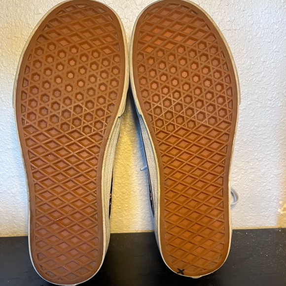 Floral vans - Picture 4 of 5